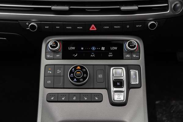2025 Hyundai Palisade Calligraphy Black Ink LX2.V5