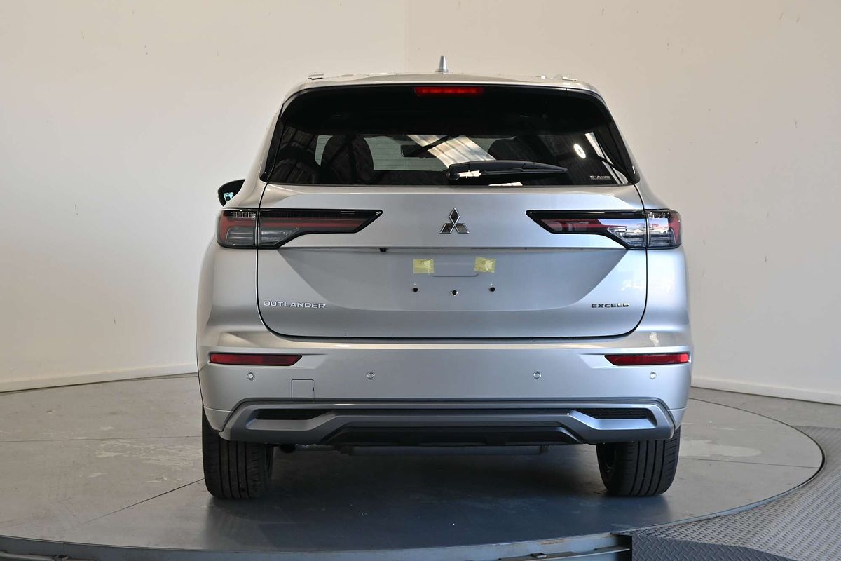 2025 Mitsubishi Outlander Exceed ZM