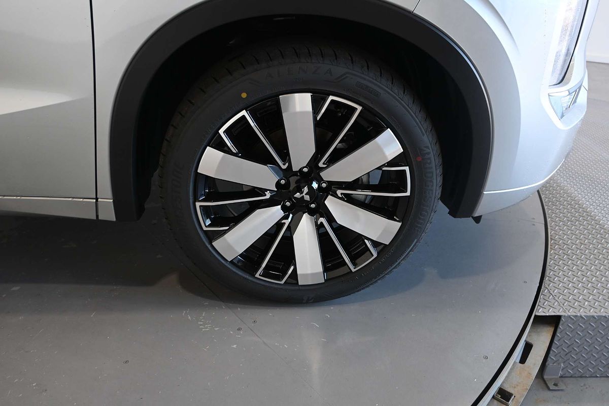 2025 Mitsubishi Outlander Exceed ZM