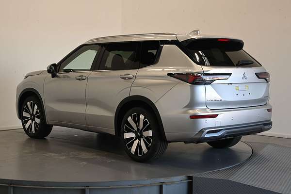 2025 Mitsubishi Outlander Exceed ZM