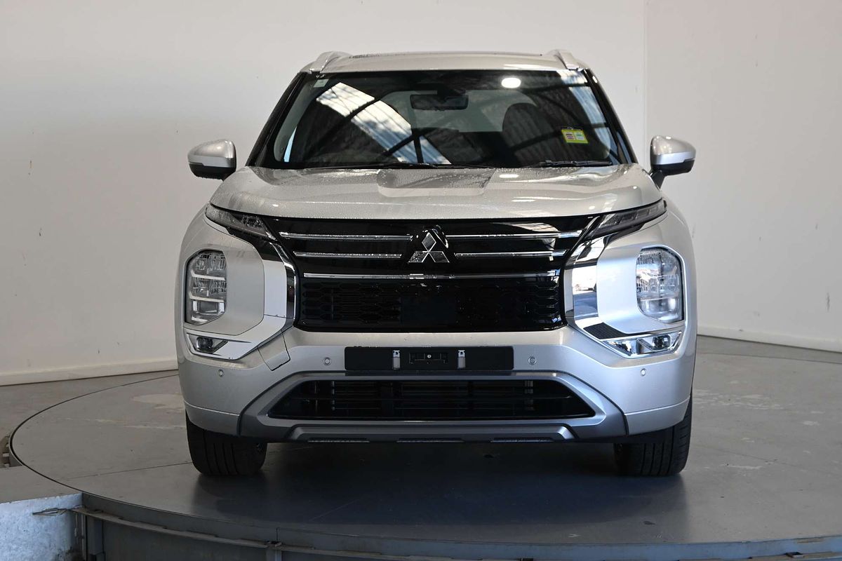 2025 Mitsubishi Outlander Exceed ZM