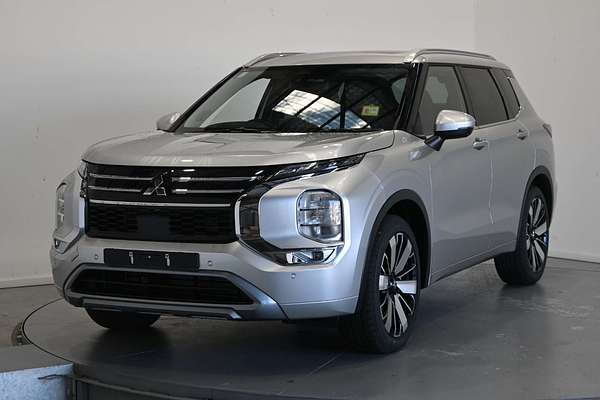 2025 Mitsubishi Outlander Exceed ZM