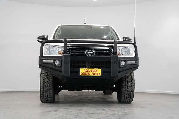 2020 Toyota Hilux SR GUN126R 4X4