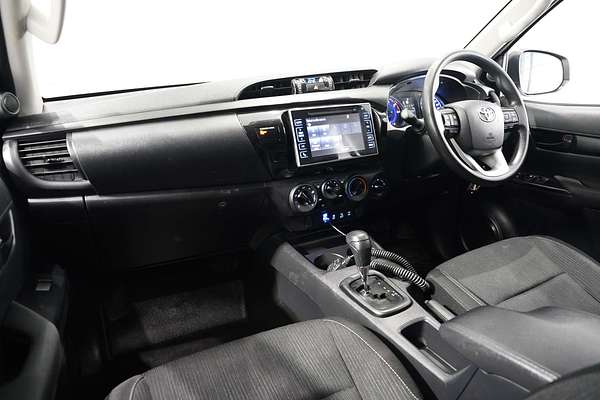 2020 Toyota Hilux SR GUN126R 4X4