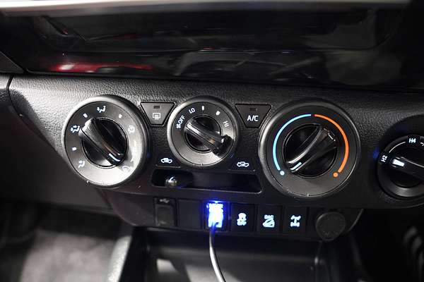 2020 Toyota Hilux SR GUN126R 4X4