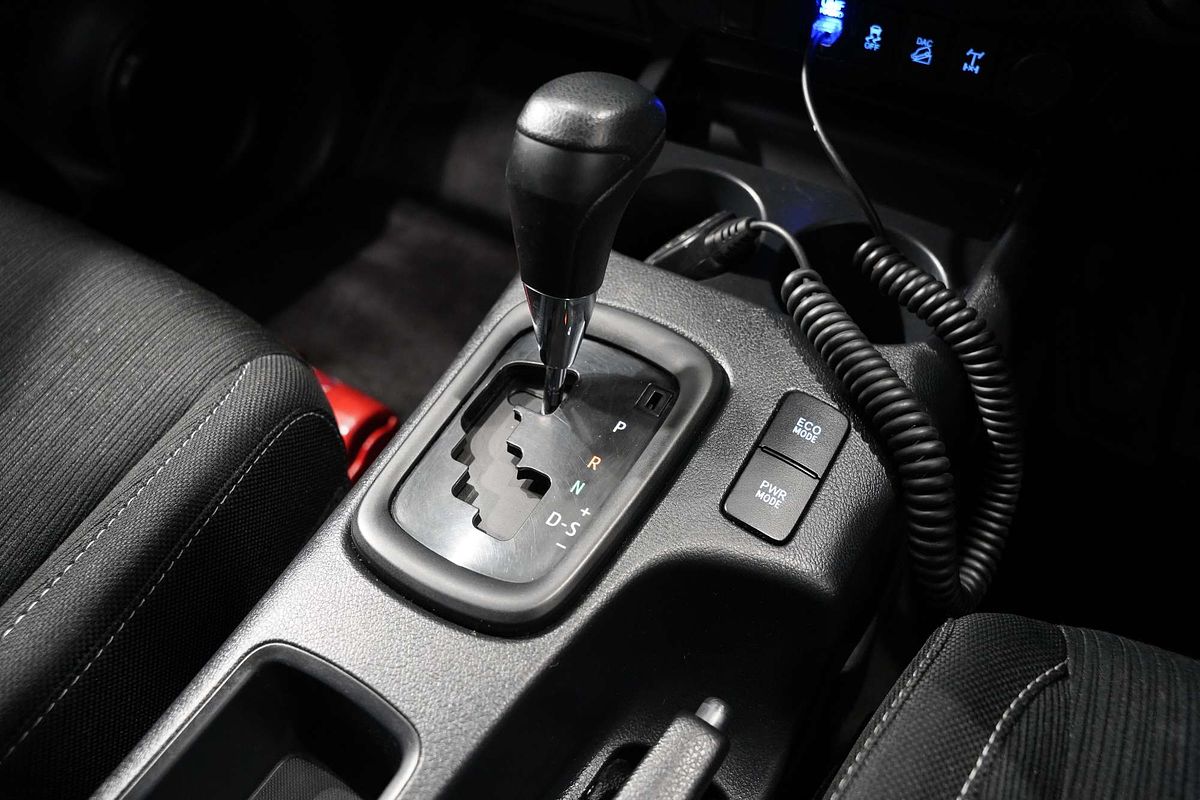 2020 Toyota Hilux SR GUN126R 4X4