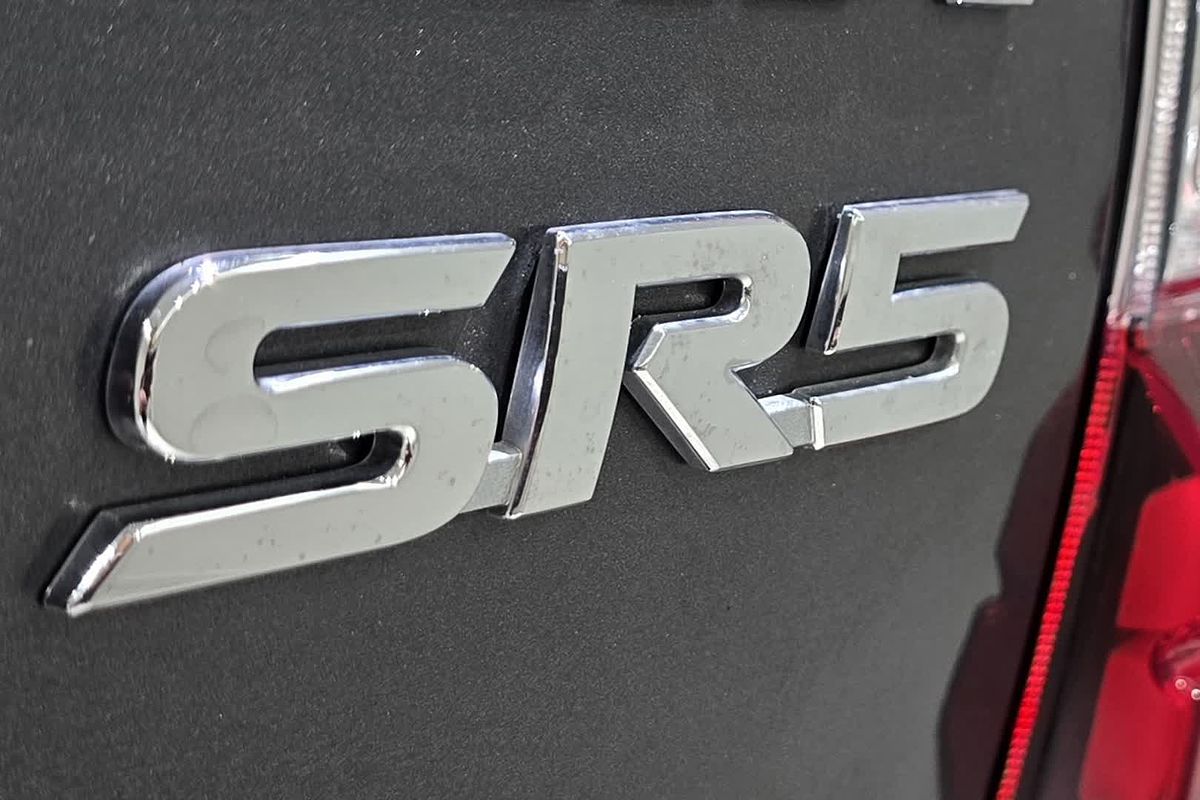 2022 Toyota Hilux SR5 GUN126R 4X4