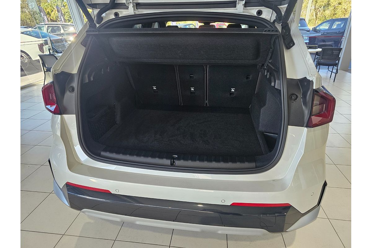 2023 BMW X1 sDrive18i U11