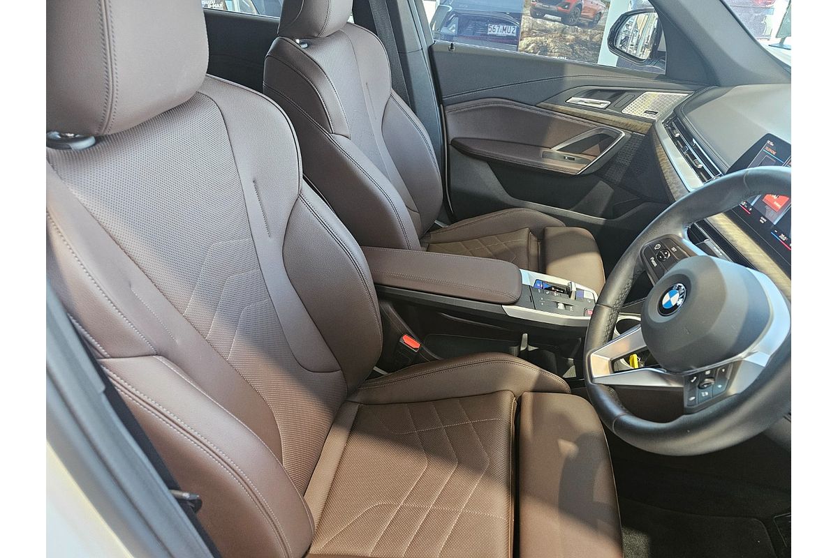 2023 BMW X1 sDrive18i U11