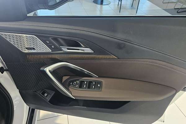2023 BMW X1 sDrive18i U11