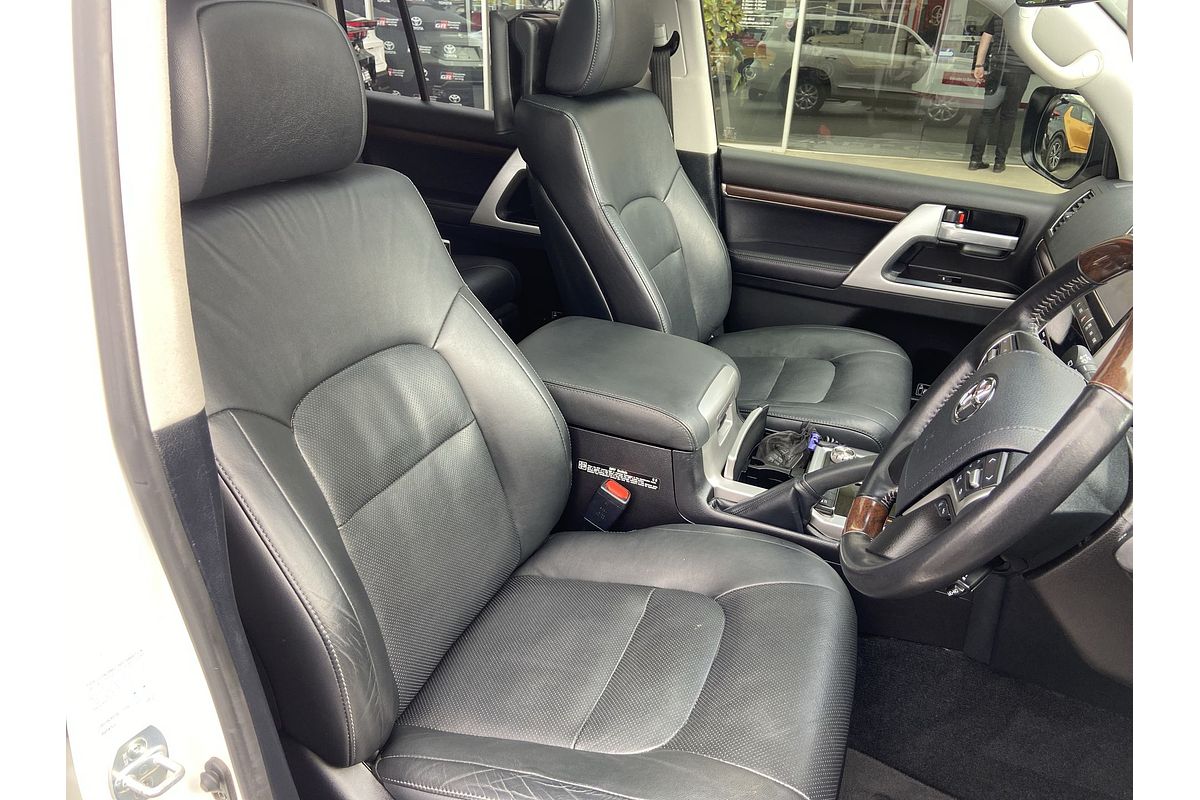 2018 Toyota Landcruiser Sahara VDJ200R