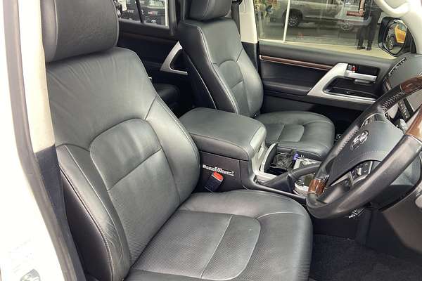 2018 Toyota Landcruiser Sahara VDJ200R