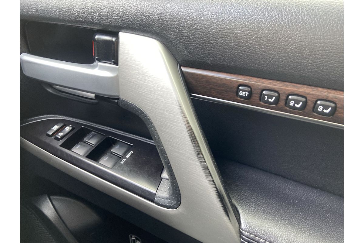 2018 Toyota Landcruiser Sahara VDJ200R
