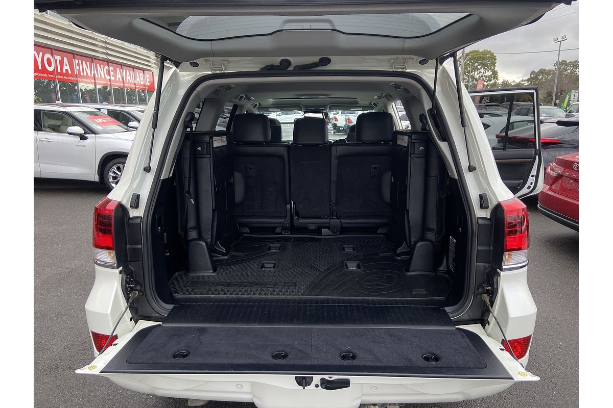2018 Toyota Landcruiser Sahara VDJ200R