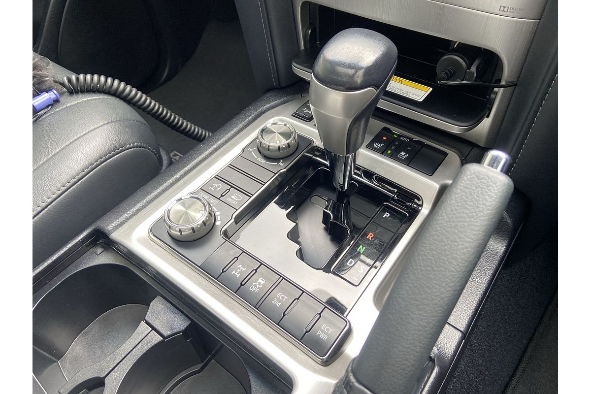 2018 Toyota Landcruiser Sahara VDJ200R