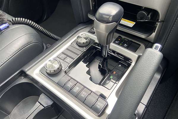 2018 Toyota Landcruiser Sahara VDJ200R