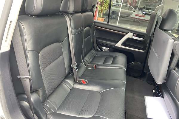 2018 Toyota Landcruiser Sahara VDJ200R