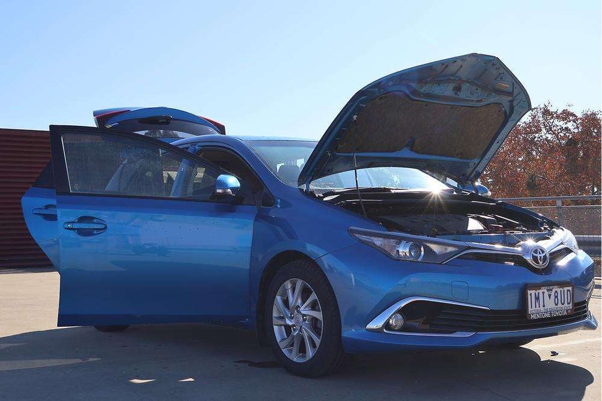 2017 Toyota Corolla Ascent Sport ZRE182R