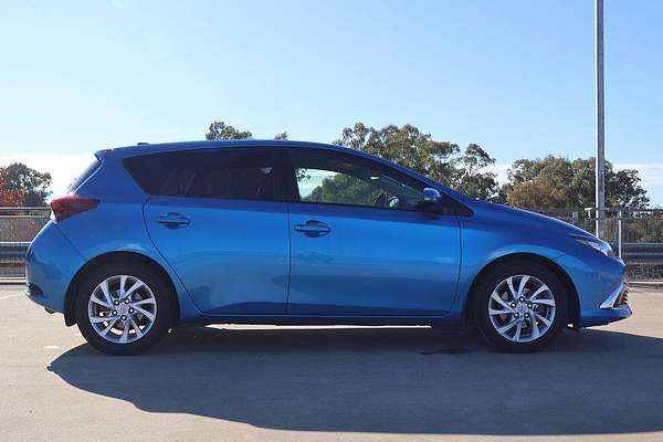 2017 Toyota Corolla Ascent Sport ZRE182R