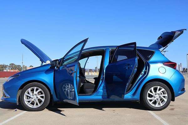 2017 Toyota Corolla Ascent Sport ZRE182R