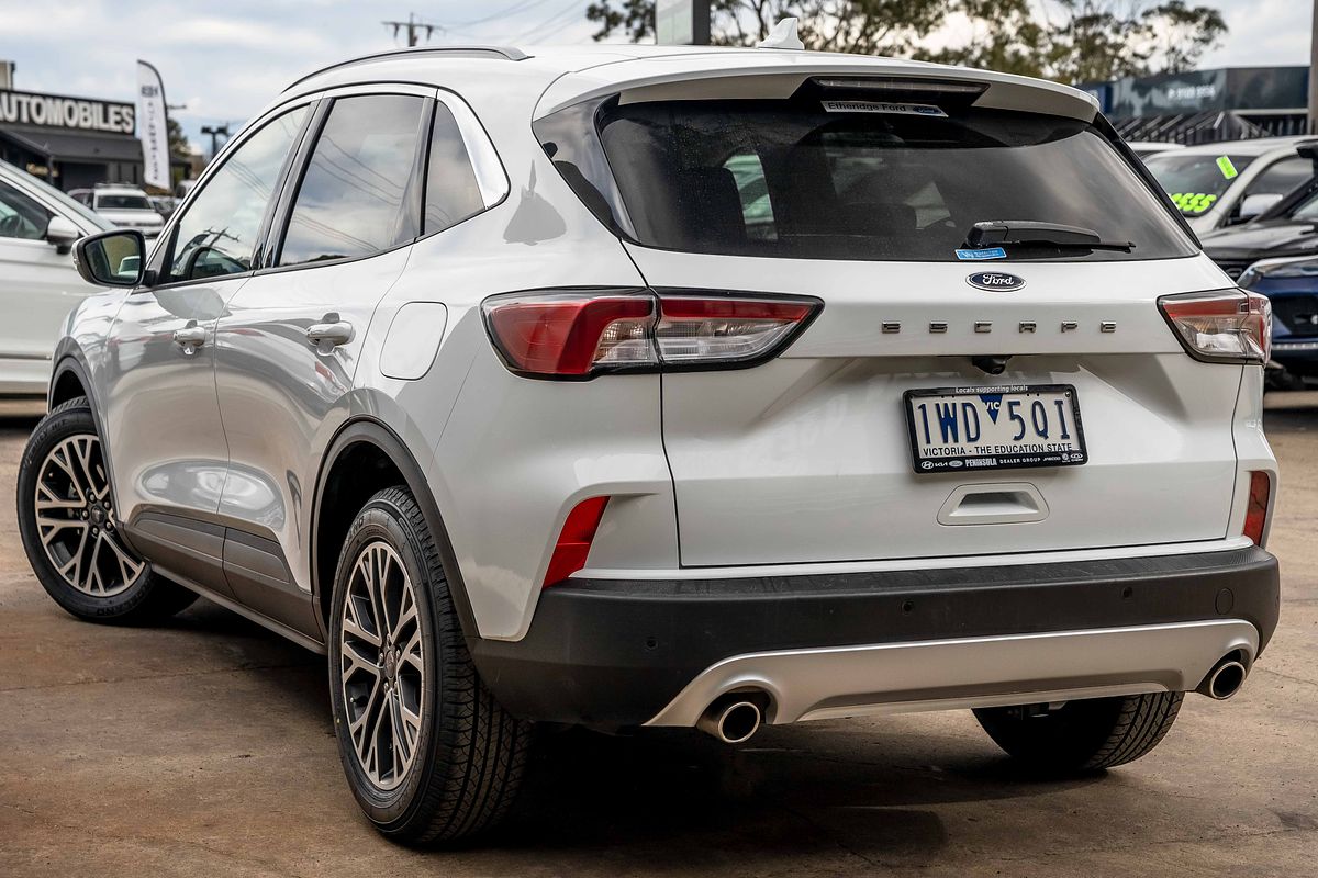 2022 Ford Escape ZH