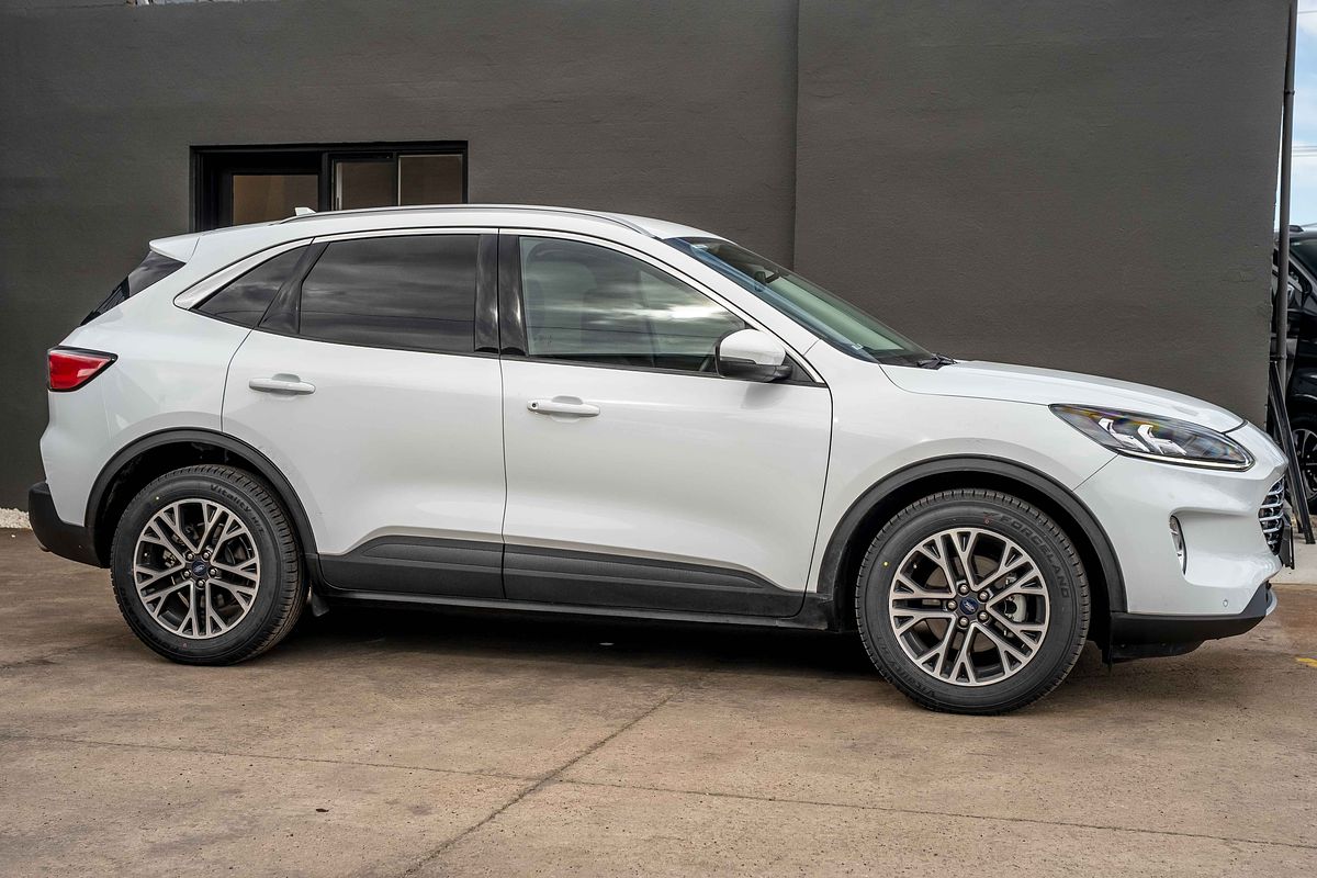 2022 Ford Escape ZH