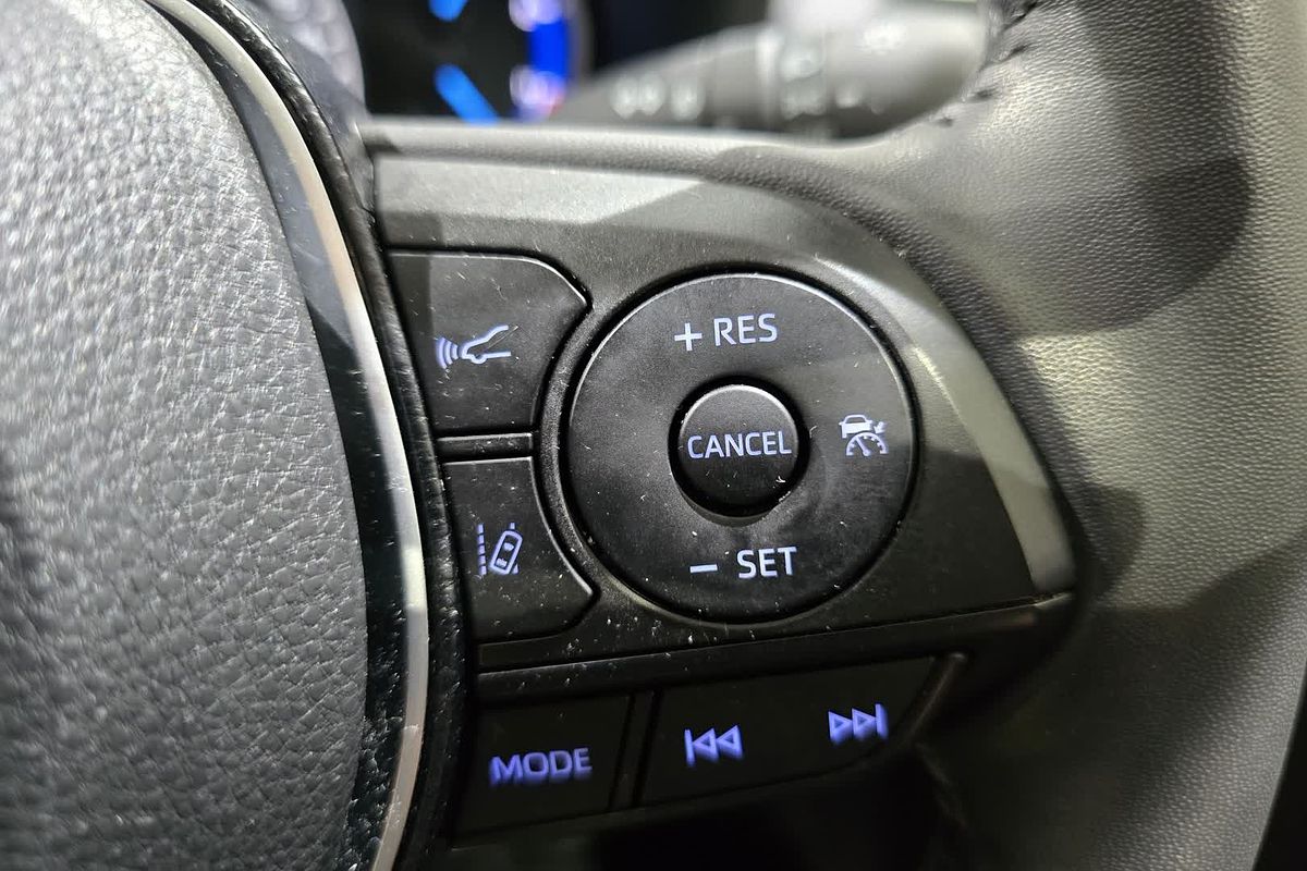 2020 Toyota RAV4 Cruiser AXAH54R