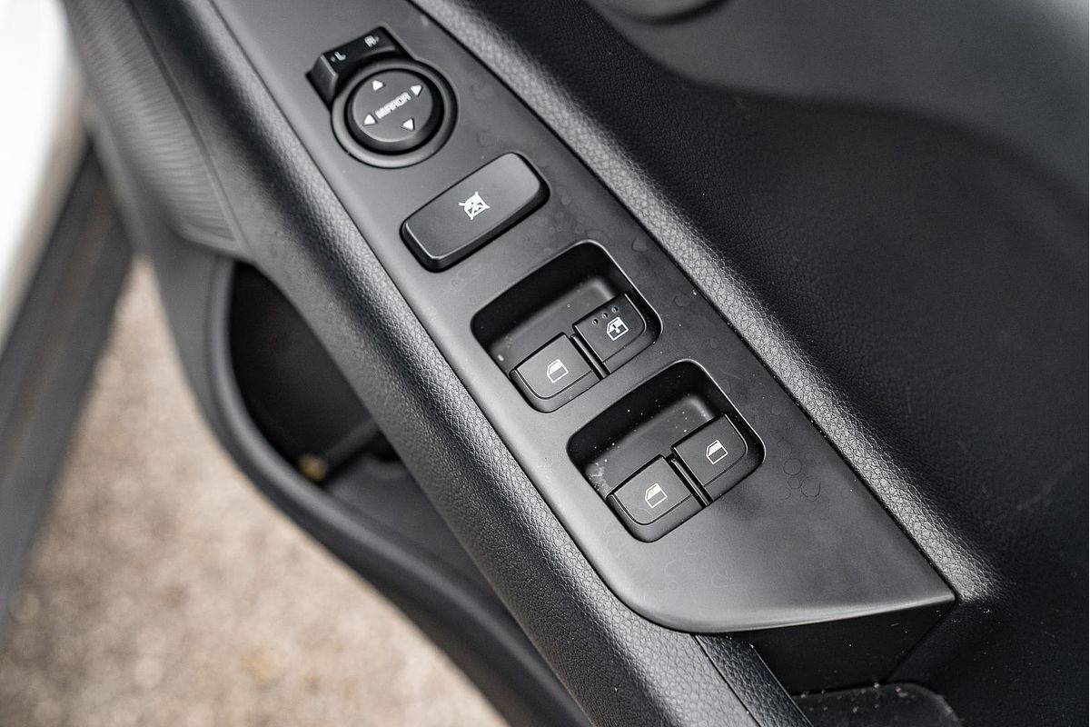 2023 Kia Stonic S YB