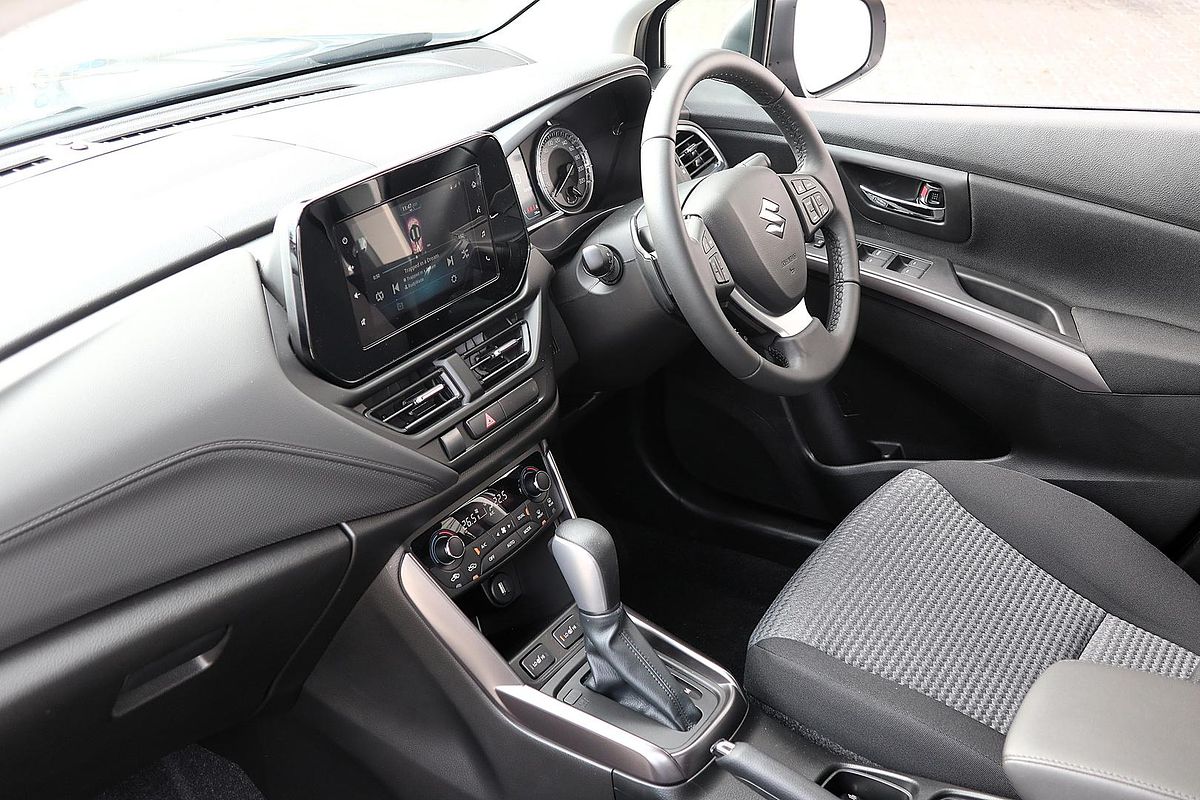 2024 Suzuki S-Cross JYB