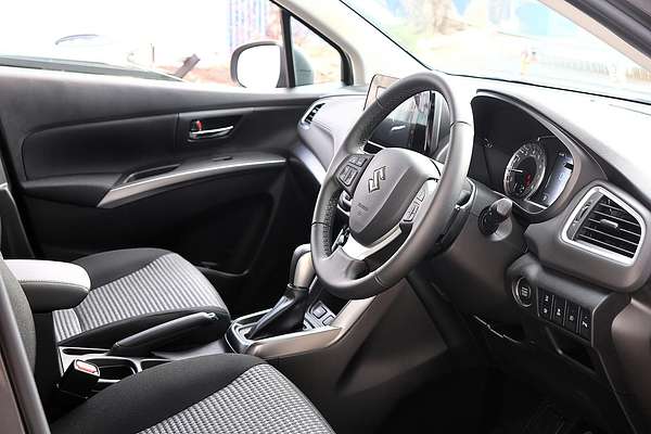2024 Suzuki S-Cross JYB