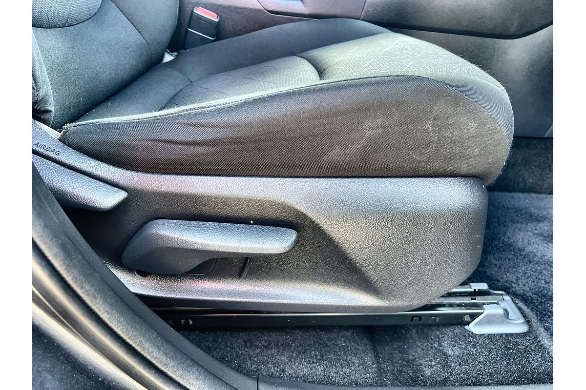 2021 Toyota RAV4 GXL MXAA52R