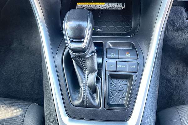 2021 Toyota RAV4 GXL MXAA52R