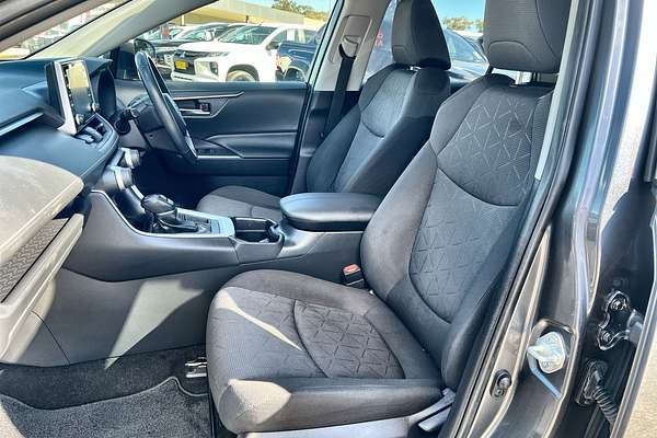 2021 Toyota RAV4 GXL MXAA52R