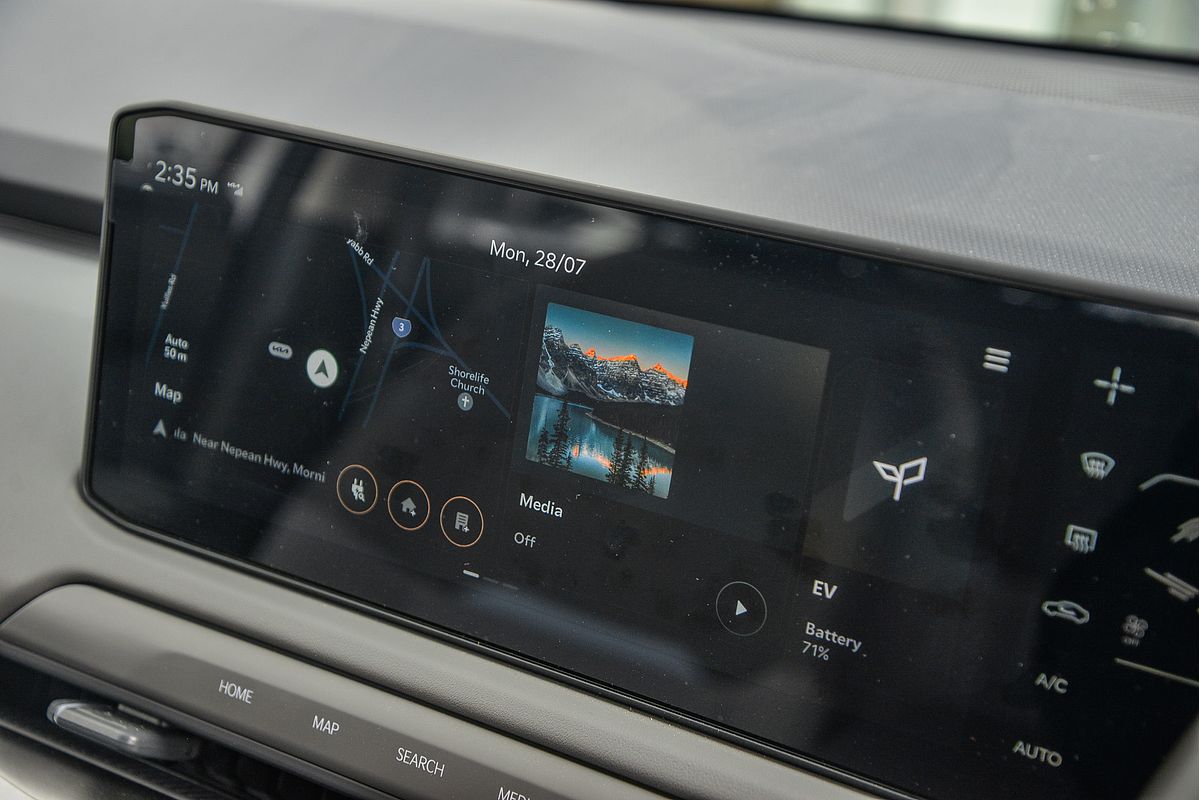 2025 Kia EV3 AUTO