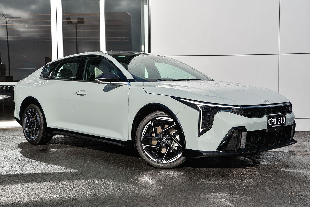 2025 Kia K4 GT-Line CL4m