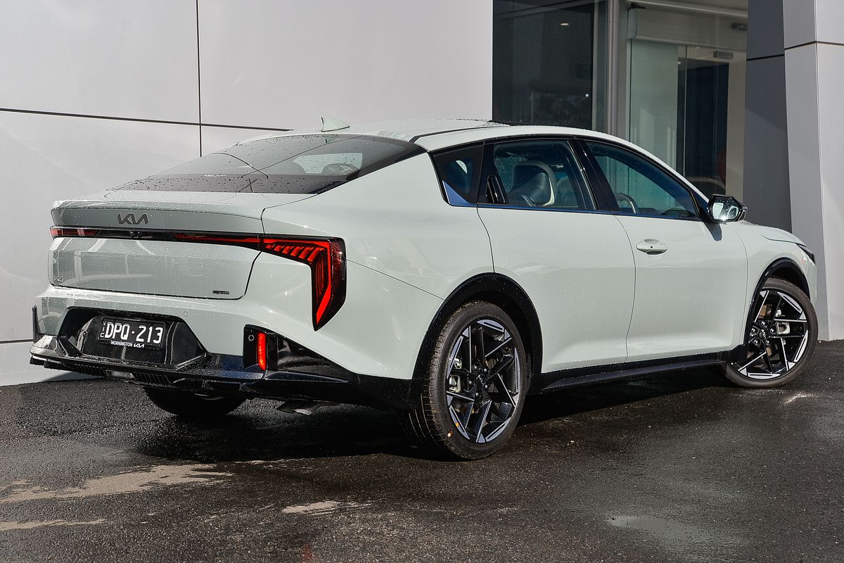 2025 Kia K4 GT-Line CL4m