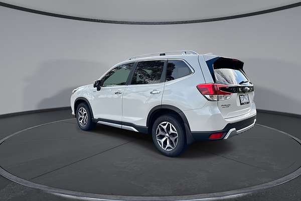 2023 Subaru Forester Hybrid L S5