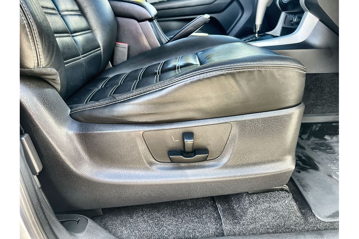 2019 Isuzu MU-X LS-T