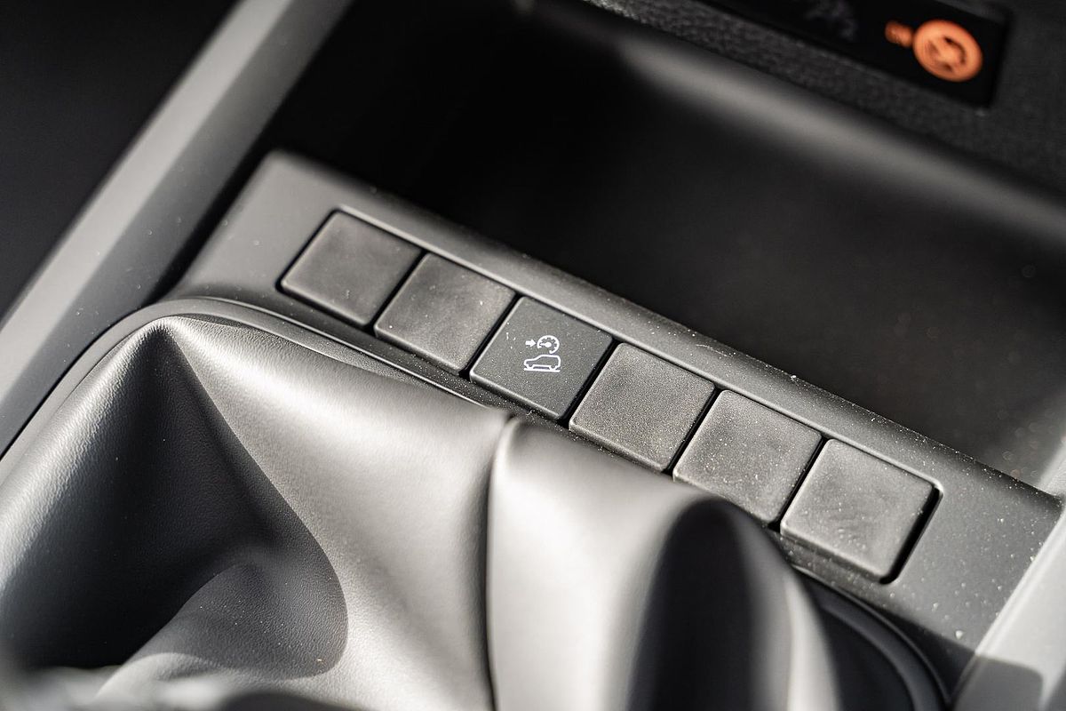 2024 Isuzu D-MAX SX High Ride Rear Wheel Drive