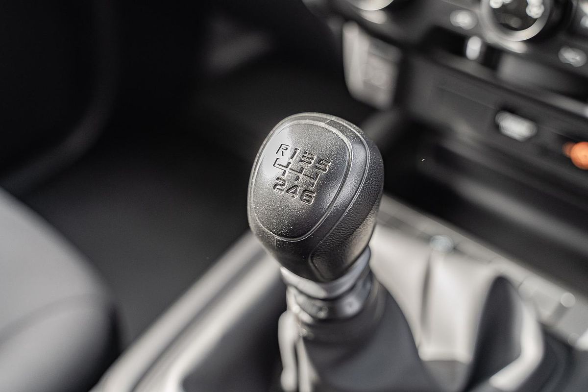 2024 Isuzu D-MAX SX High Ride Rear Wheel Drive