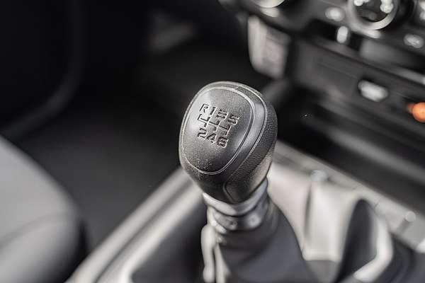 2024 Isuzu D-MAX SX High Ride Rear Wheel Drive