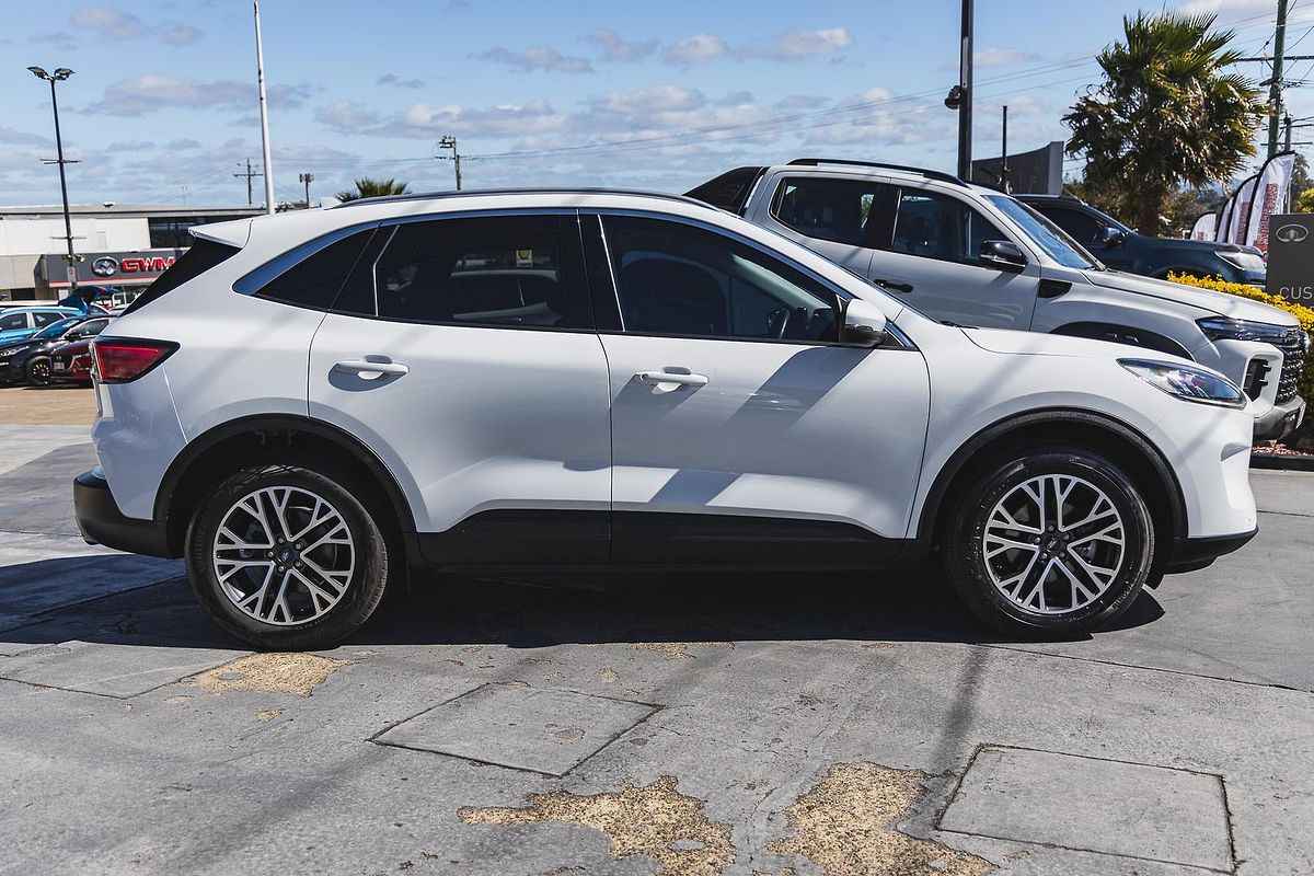2021 Ford Escape ZH