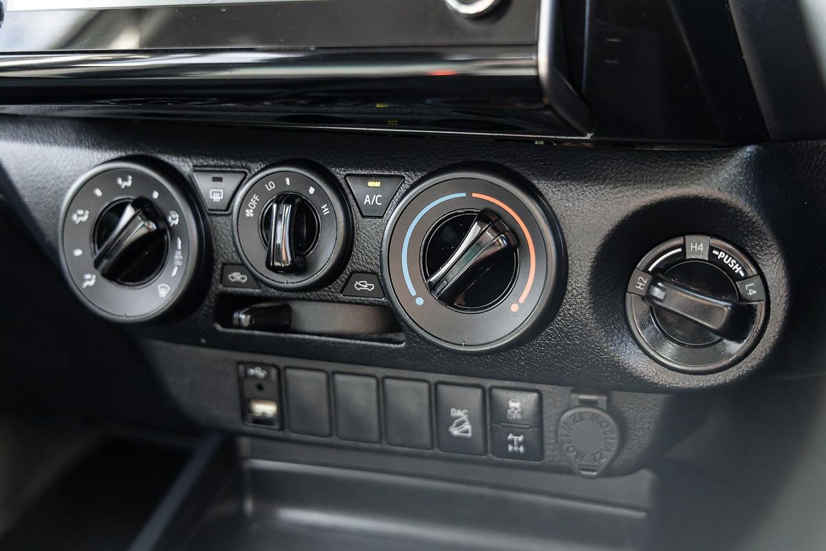 2022 Toyota Hilux SR GUN126R 4X4