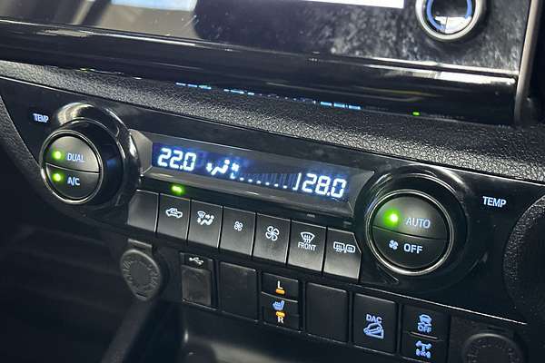 2022 Toyota Hilux SR5 GUN126R 4X4