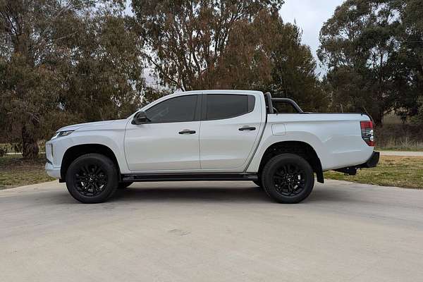 2022 Mitsubishi Triton GSR MR 4X4
