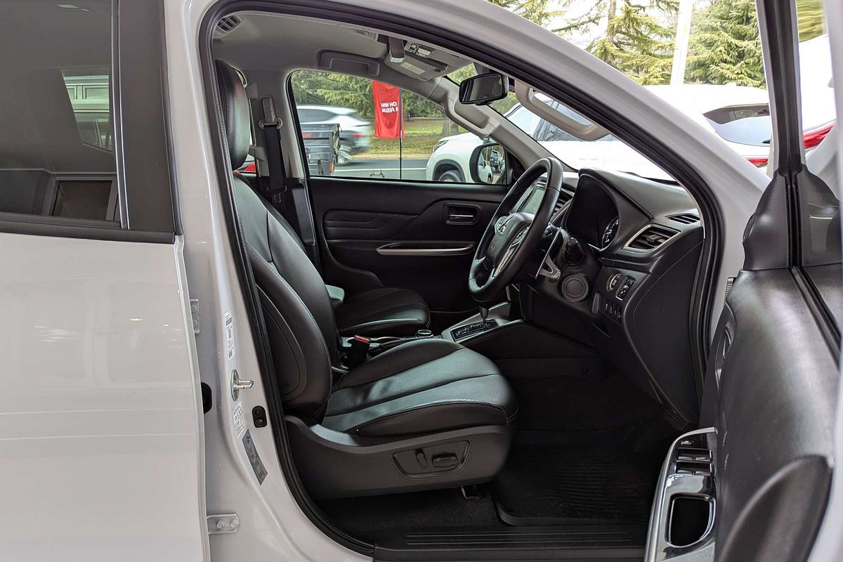 2022 Mitsubishi Triton GSR MR 4X4