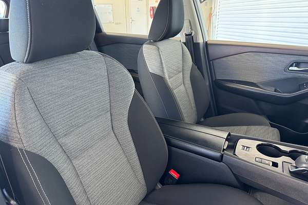 2023 Nissan X-TRAIL ST T33