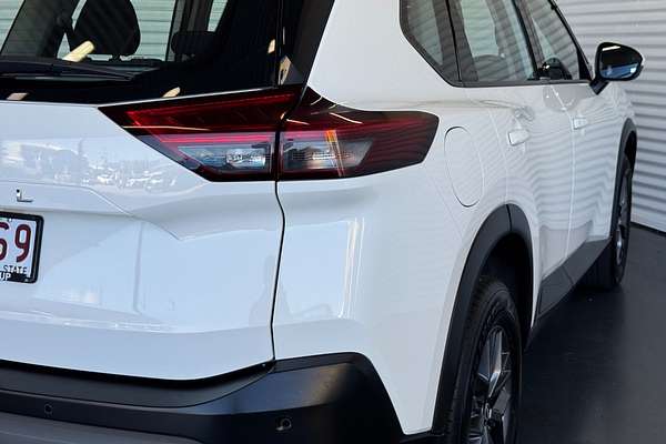 2023 Nissan X-TRAIL ST T33