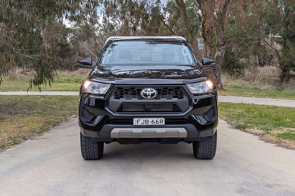2024 Toyota Hilux SR GUN126R 4X4