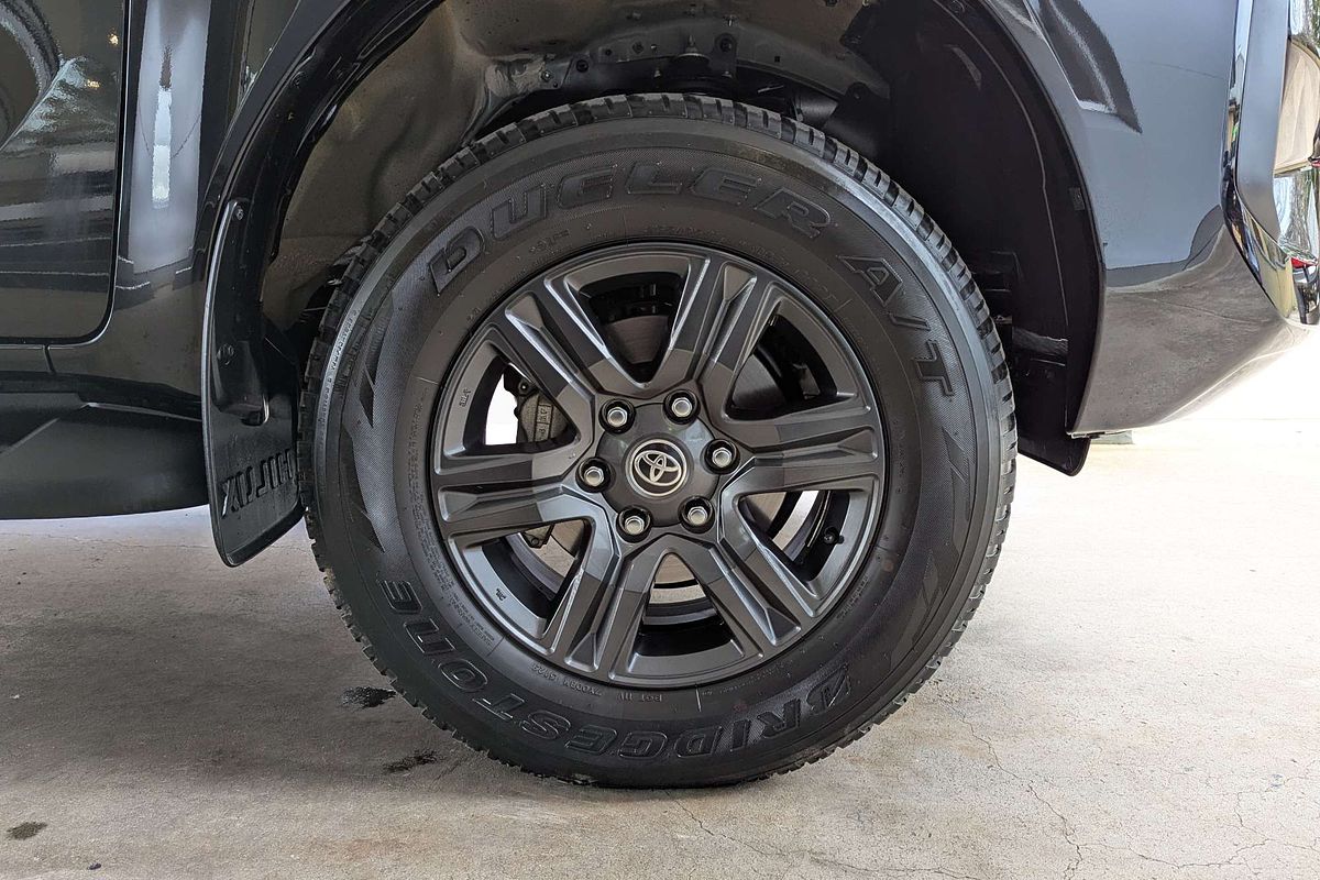 2024 Toyota Hilux SR GUN126R 4X4